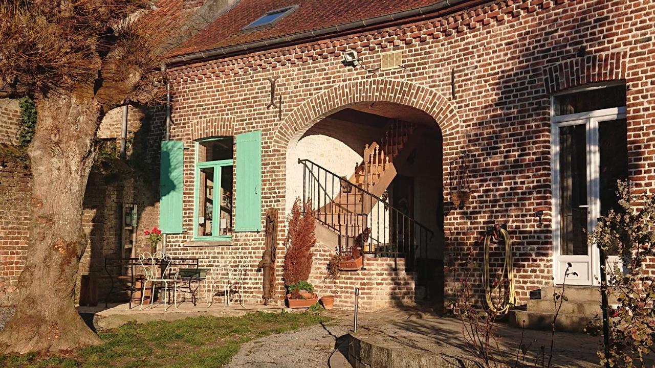 Les Chambres Du Relais Liettres Exteriör bild