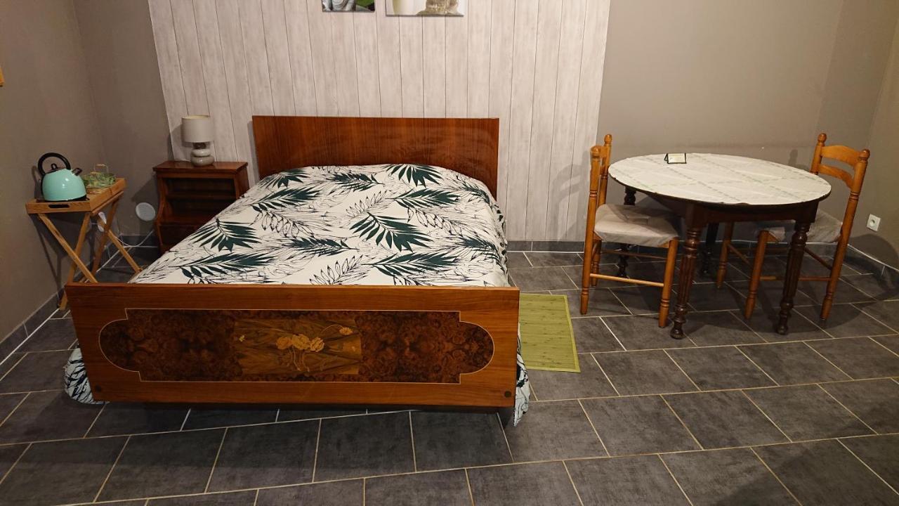 Les Chambres Du Relais Liettres Exteriör bild