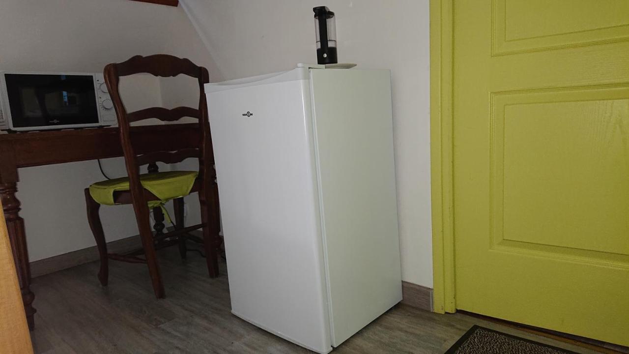 Les Chambres Du Relais Liettres Exteriör bild